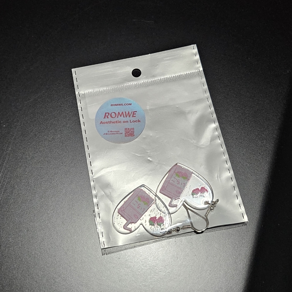 ROMWE Kawaii Strawberry Print Heart Drop Earrings